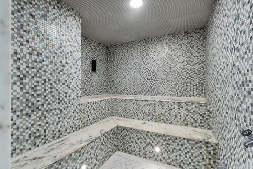 2501 1335 Howe Street