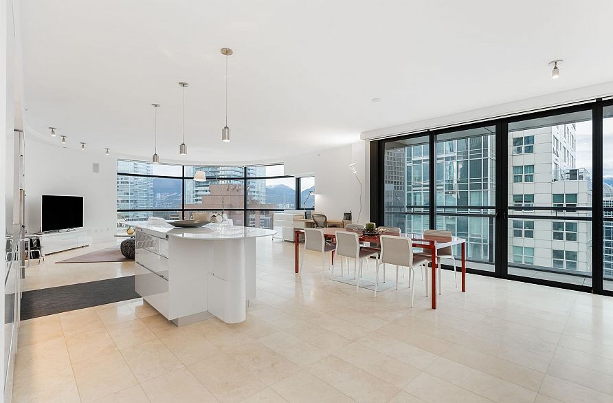 2401 838 W Hastings Street