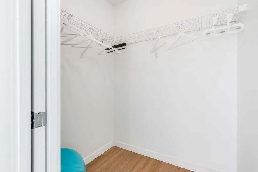 518 618 Abbott Street