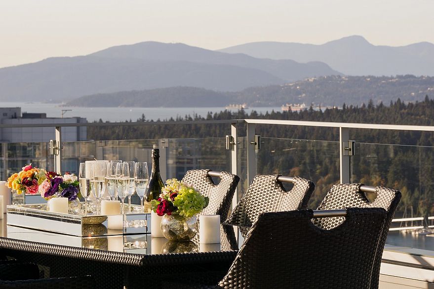 3101 277 Thurlow Street