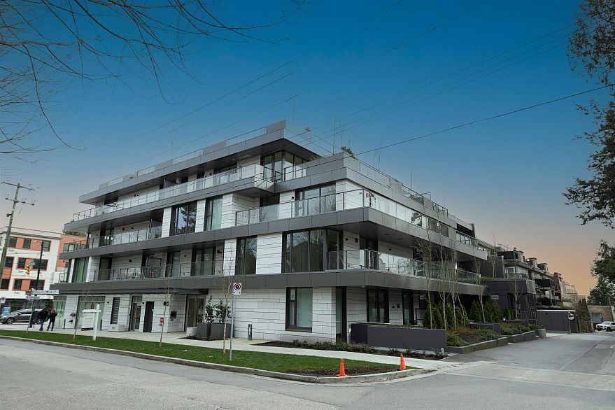 101 3636 W 39th Avenue