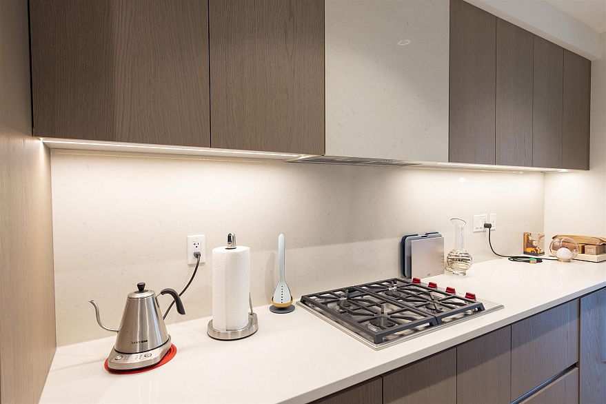 101 3636 W 39th Avenue