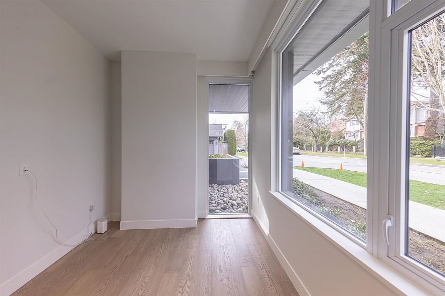 101 3636 W 39th Avenue