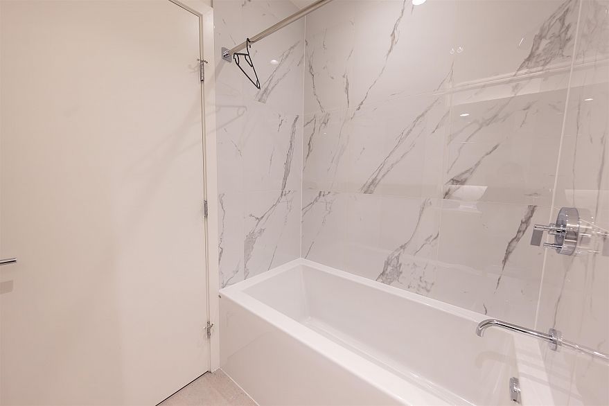 101 3636 W 39th Avenue