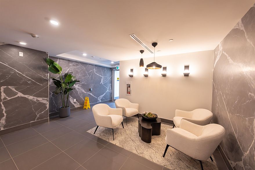 101 3636 W 39th Avenue