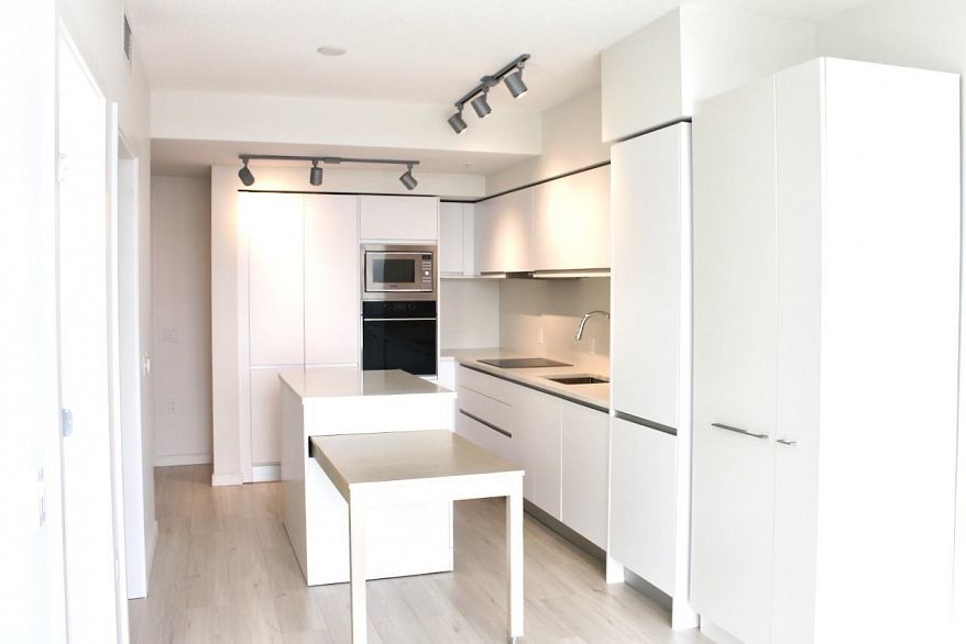 1014 180 E 2nd Avenue