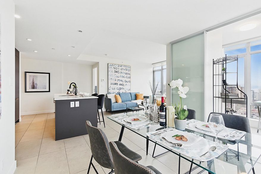 2306 1028 Barclay Street