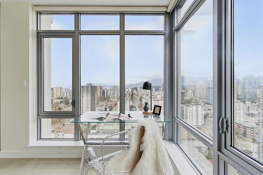 2306 1028 Barclay Street