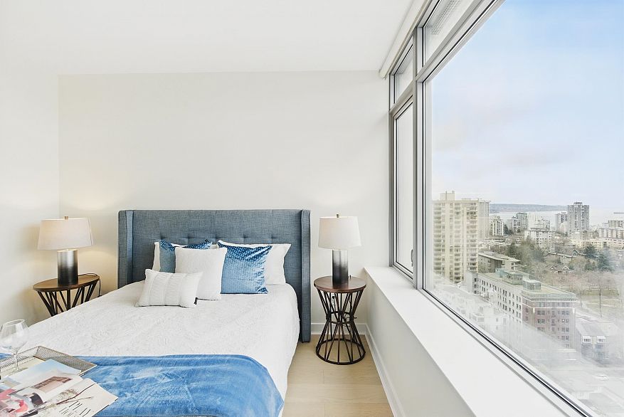 2306 1028 Barclay Street