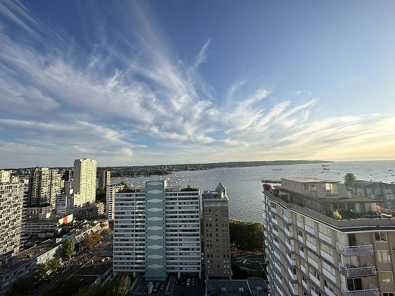 502 1850 Comox Street