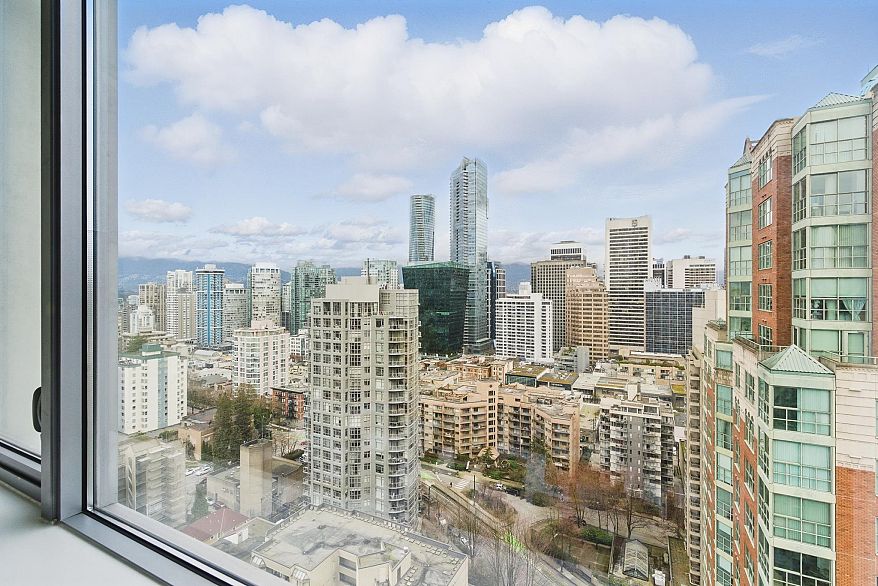 2306 1028 Barclay Street