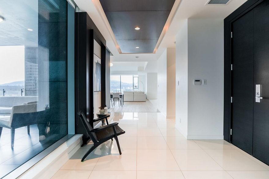 1601 277 Thurlow Street