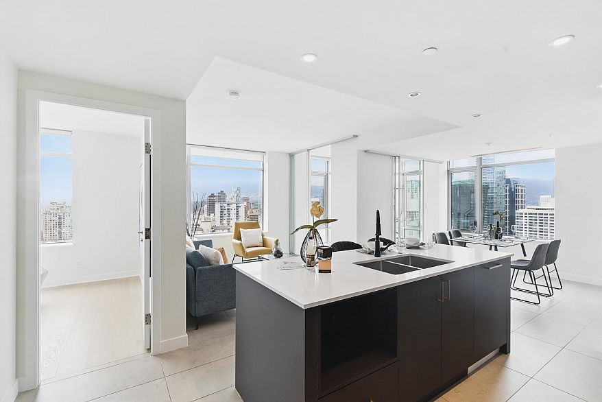 2306 1028 Barclay Street