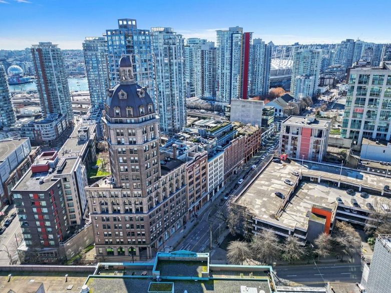 806 518 Beatty Street