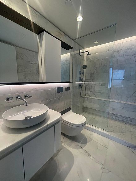 1803 1408 Robson Street