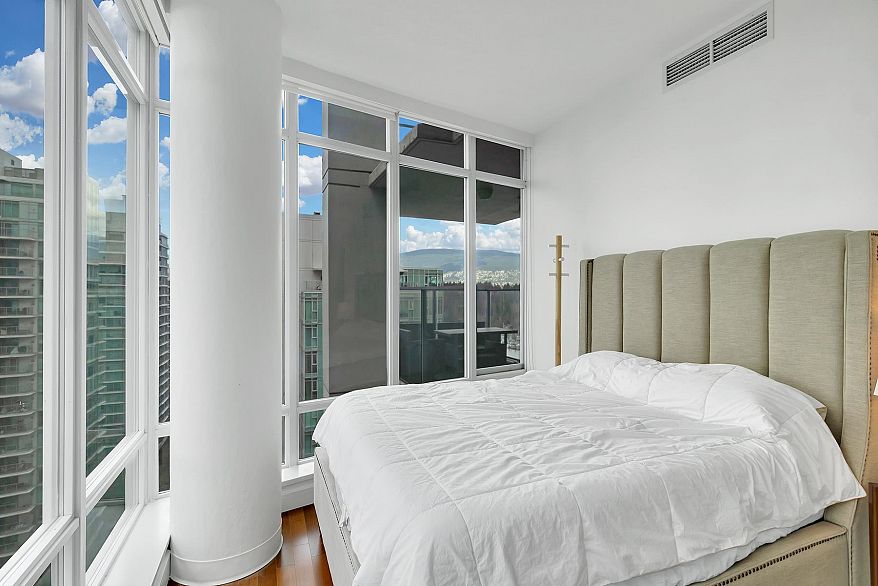 1904 1616 Bayshore Drive