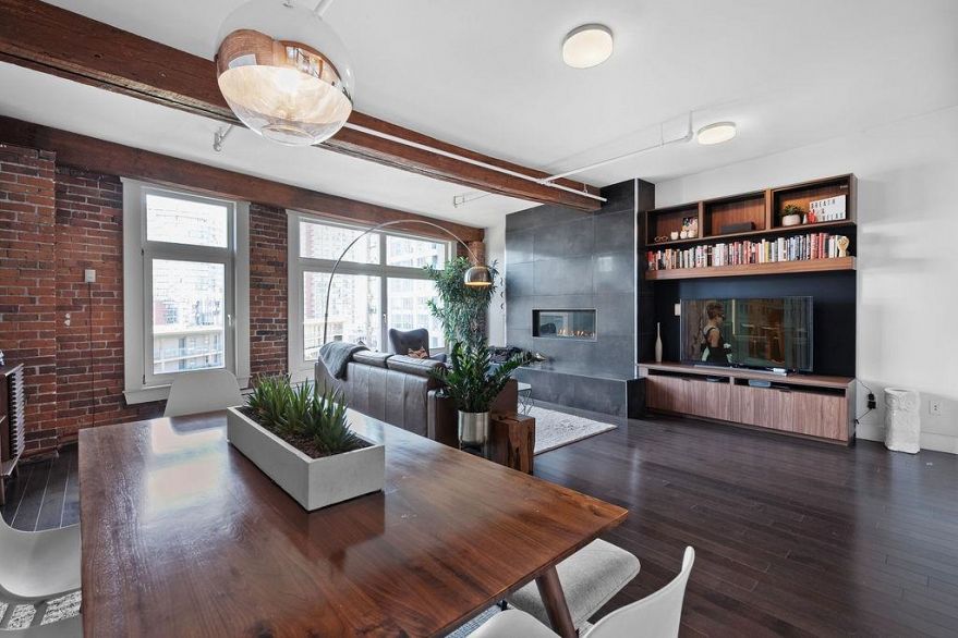 806 518 Beatty Street