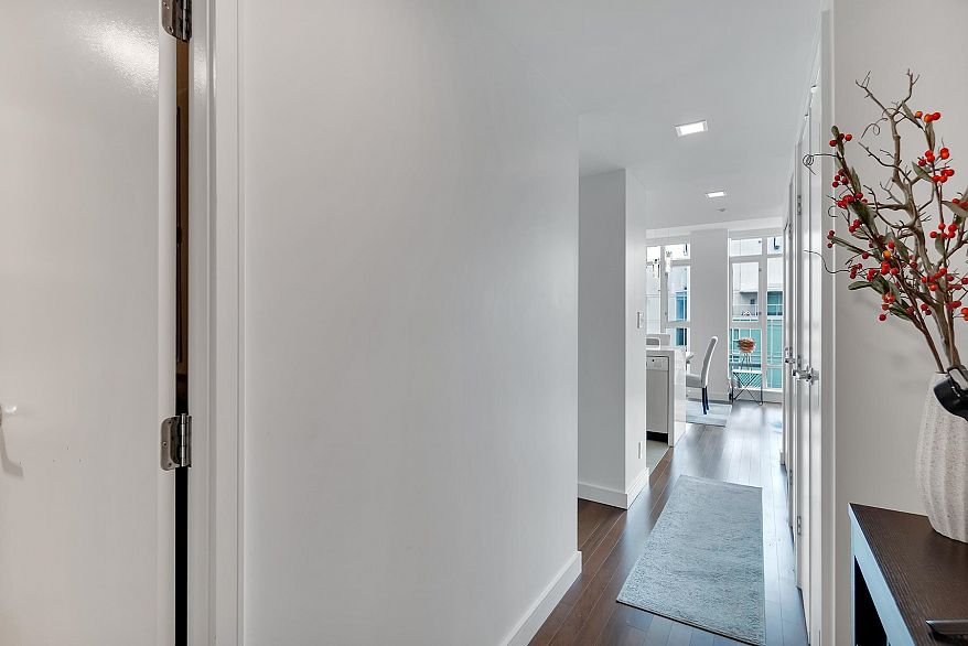 1904 1616 Bayshore Drive