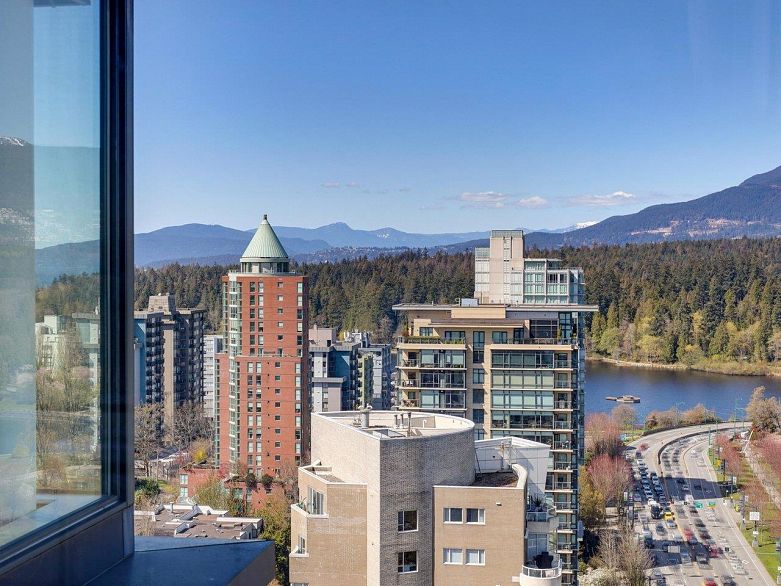 2406 1723 Alberni Street