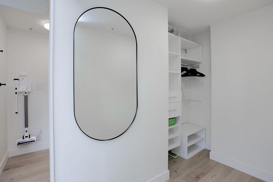 1701 1723 Alberni Street