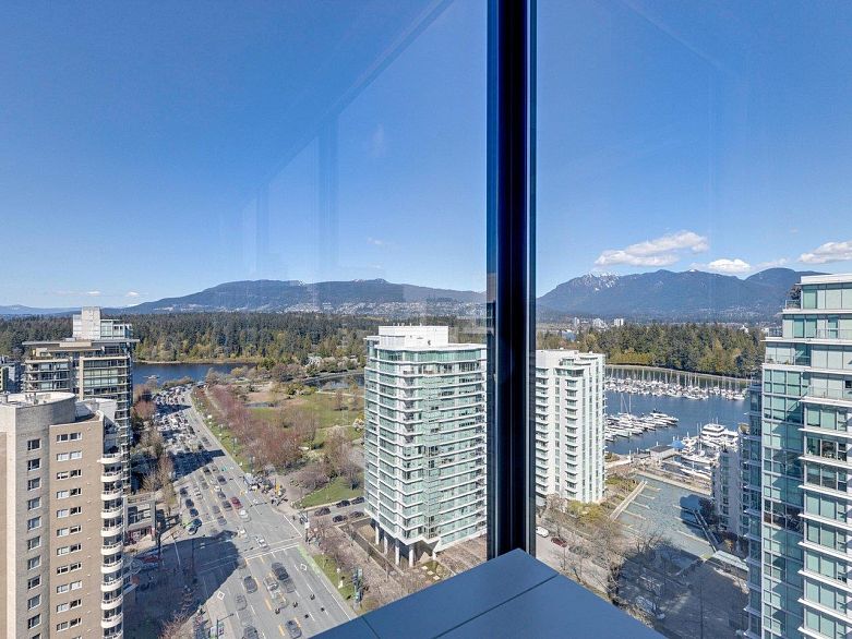 2406 1723 Alberni Street