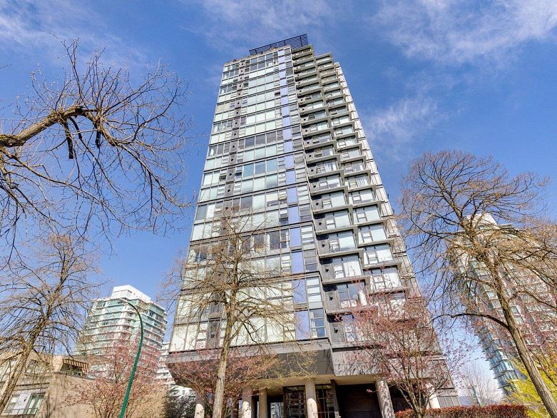 2406 1723 Alberni Street