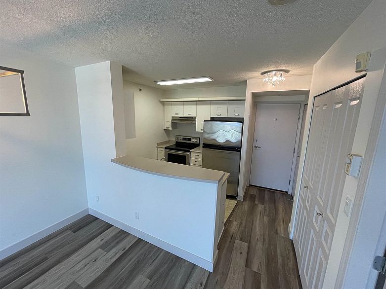 1507 3438 Vanness Avenue