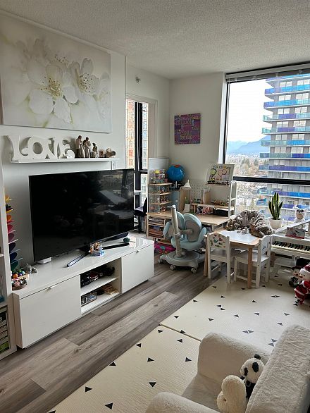 1507 3438 Vanness Avenue