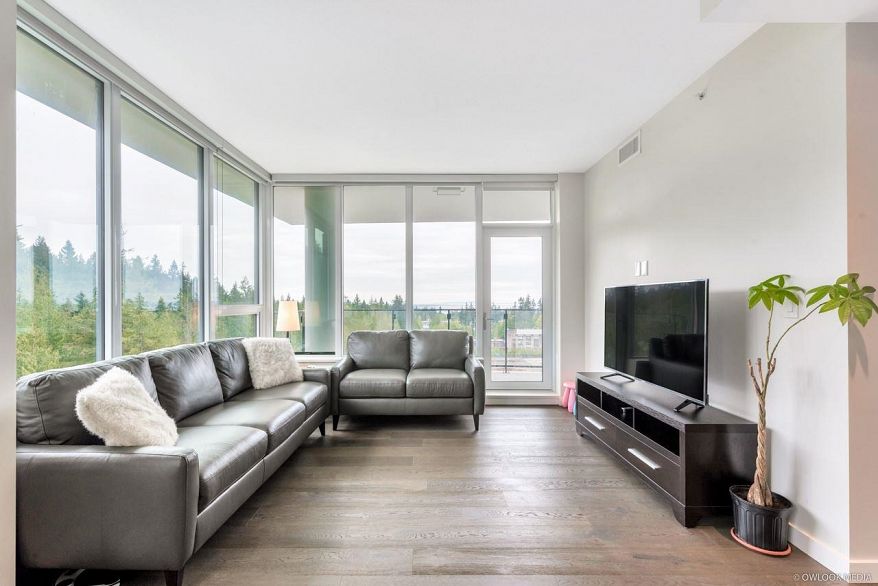 1108 3487 Binning Road