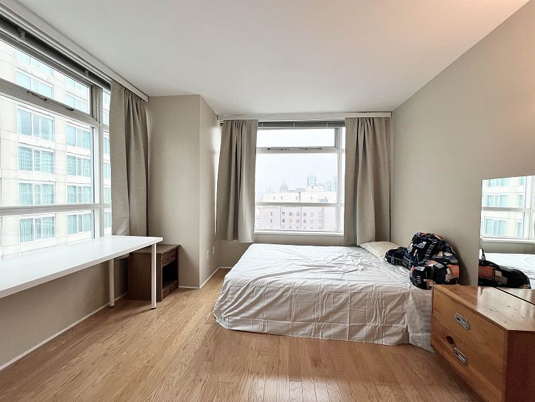 907 438 Seymour Street