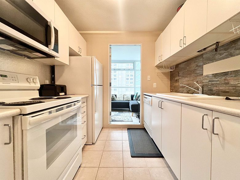 907 438 Seymour Street