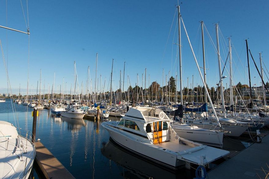 305 3680 W 7th Avenue