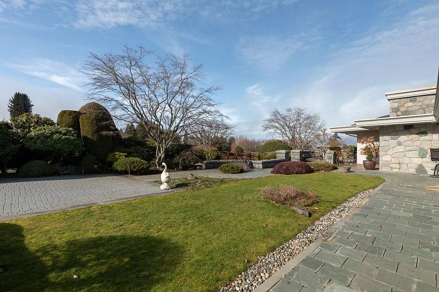 1516 Wesbrook Crescent