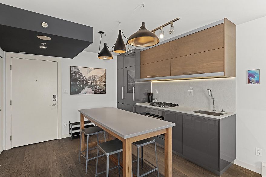 1006 189 Keefer Street