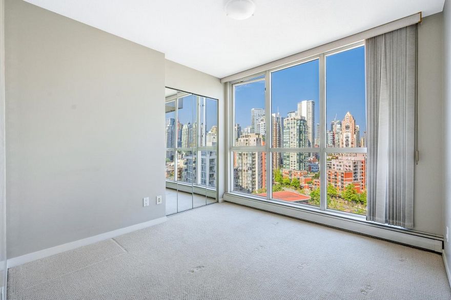 1901 1201 Marinaside Crescent