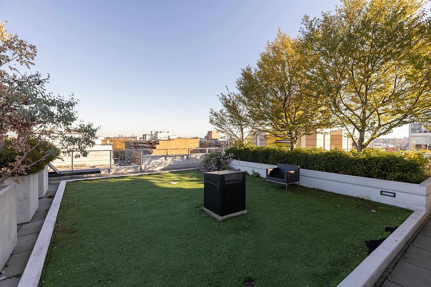 1006 189 Keefer Street