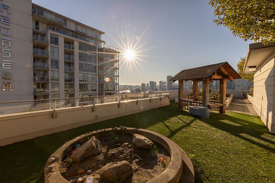 1006 189 Keefer Street