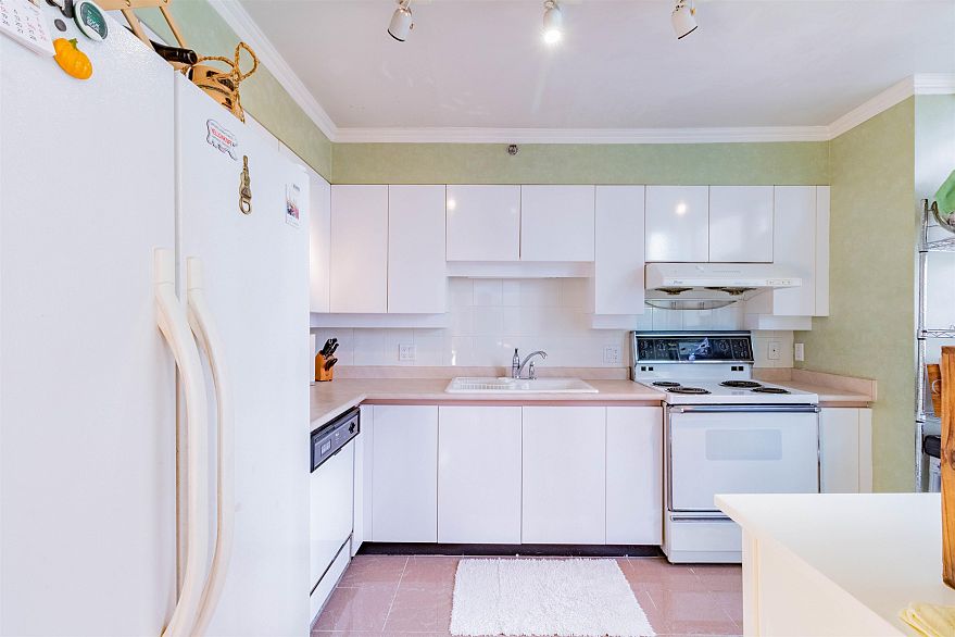 801 1132 Haro Street