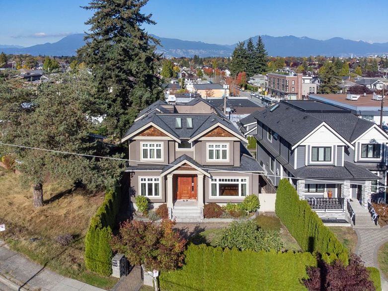 2817 OLIVER CRESCENT, Vancouver BC V6L 1T1