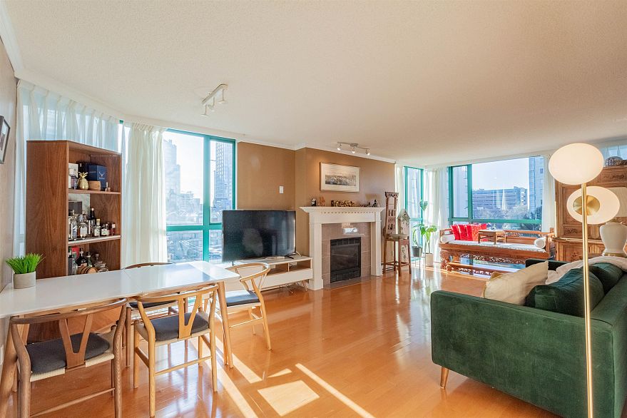 801 1132 Haro Street