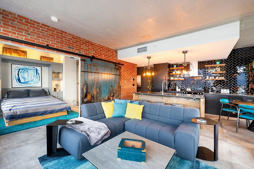 2909 108 W Cordova Street