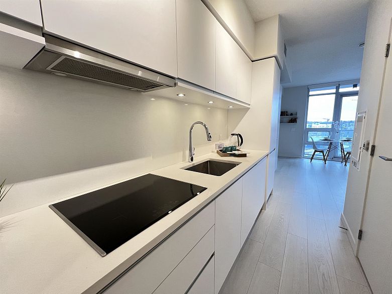 809 180 E 2nd Avenue