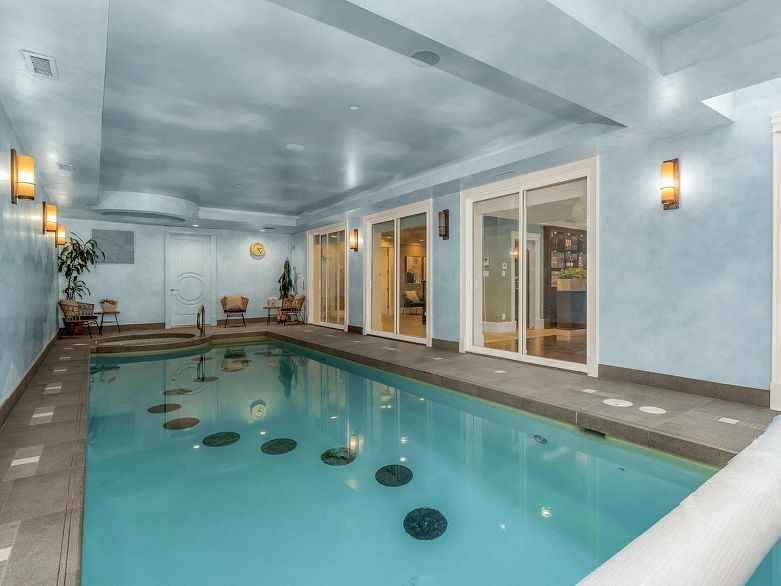 6037 Churchill Street