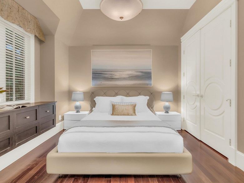 6037 Churchill Street