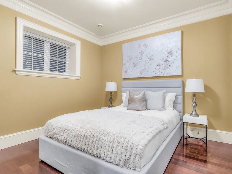 6037 Churchill Street