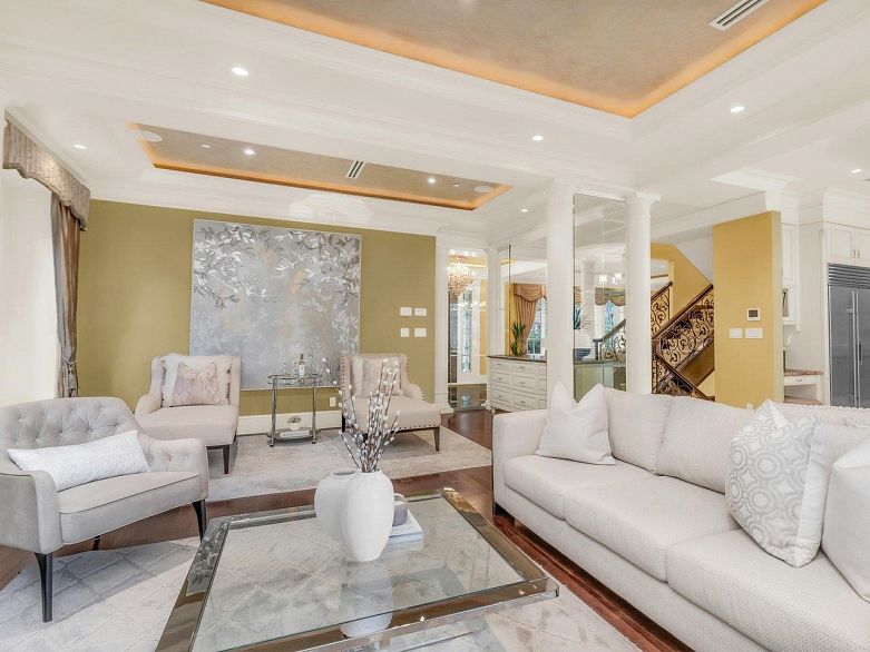 6037 Churchill Street