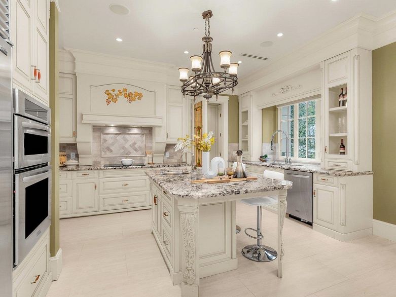 6037 Churchill Street