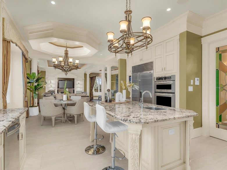 6037 Churchill Street