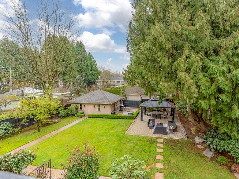 6037 Churchill Street