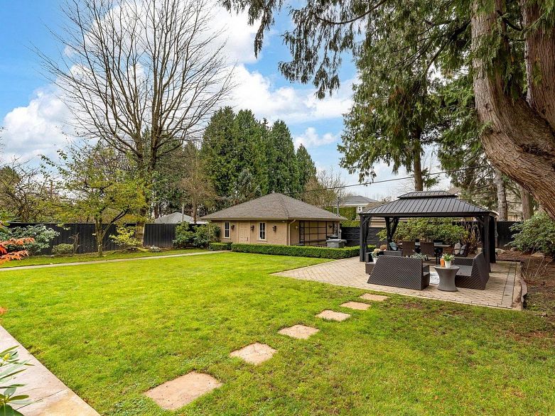 6037 Churchill Street